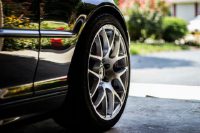 Protege los neumáticos del coche en verano