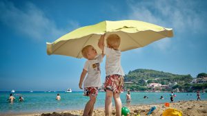 Las cinco mejores playas para viajar con niños