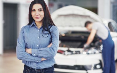Talento femenino: 5 áreas del sector automotriz que buscan mujeres